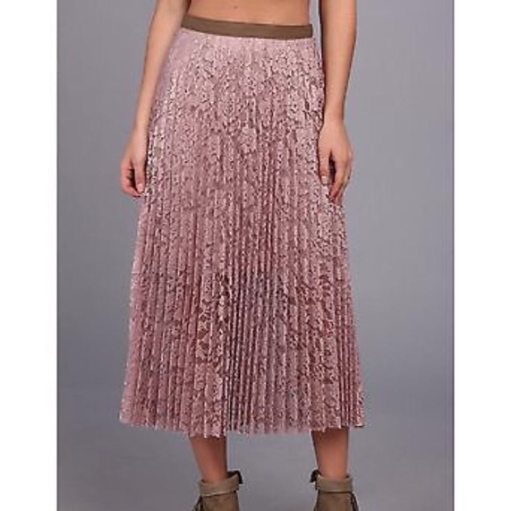 Women’s Mid-length Pleaded Skirt